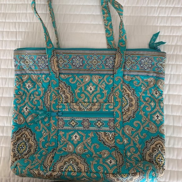Vera Bradley Handbags - Vera Bradley Shoulder Bag